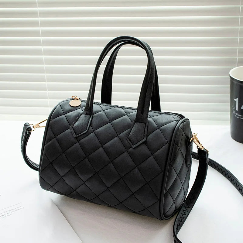 Women's Bag New Trend Fashion Casual Four Leaf Grass Printing Cross Shoulder Pillow Bag Lingge Embroidered Handbag