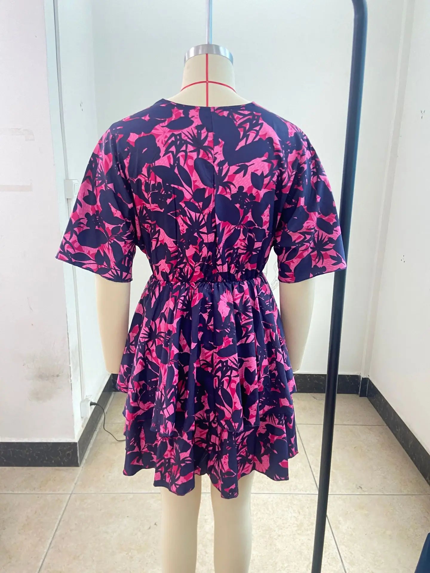 New autumn V-neck loose bat sleeve printed dress for women